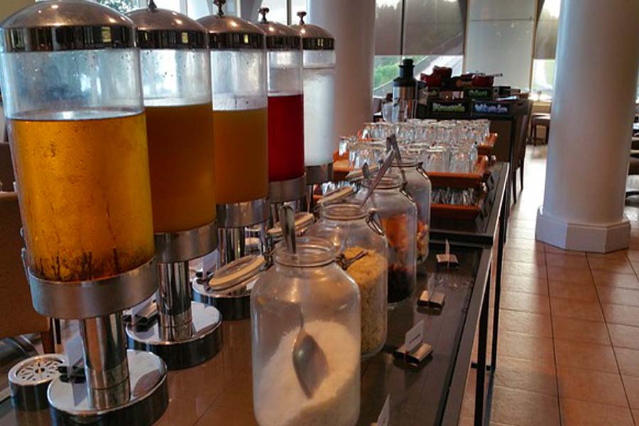 Forniture alimentari, quali prodotti non possono mancare in un albergo?